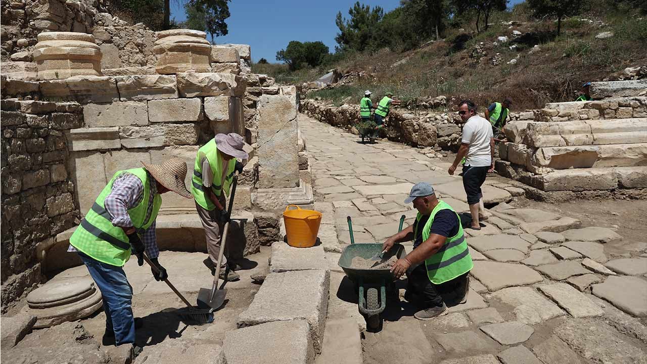 Foto - Antalya'da 2 bin yıllık ana cadde gün yüzüne çıkarıldı