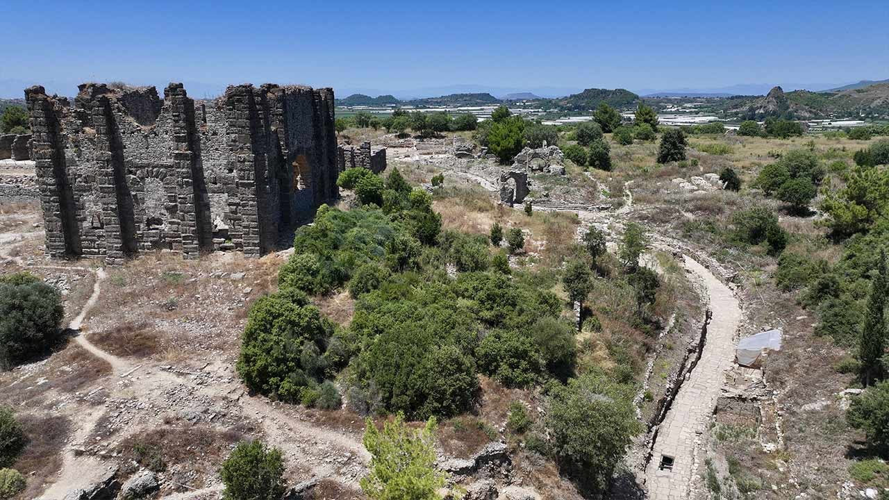 Foto - Antalya'da 2 bin yıllık ana cadde gün yüzüne çıkarıldı