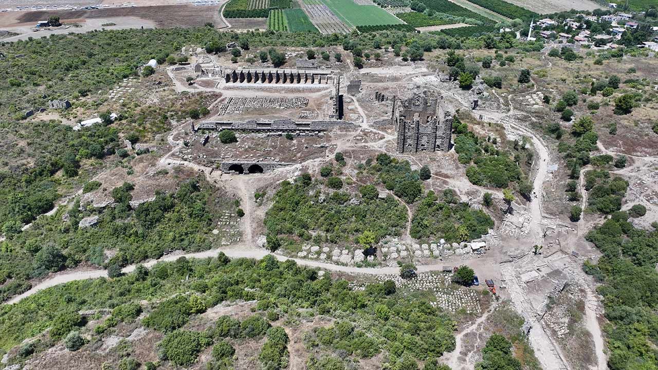 Foto - Antalya'da 2 bin yıllık ana cadde gün yüzüne çıkarıldı
