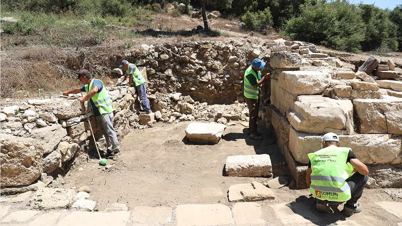Foto - Antalya'da 2 bin yıllık ana cadde gün yüzüne çıkarıldı