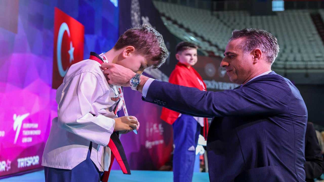 Foto - Antalya'da ay yıldız rüzgarı! Milli sporcularımız 116 madalya ile gövde gösterisi yaptı!