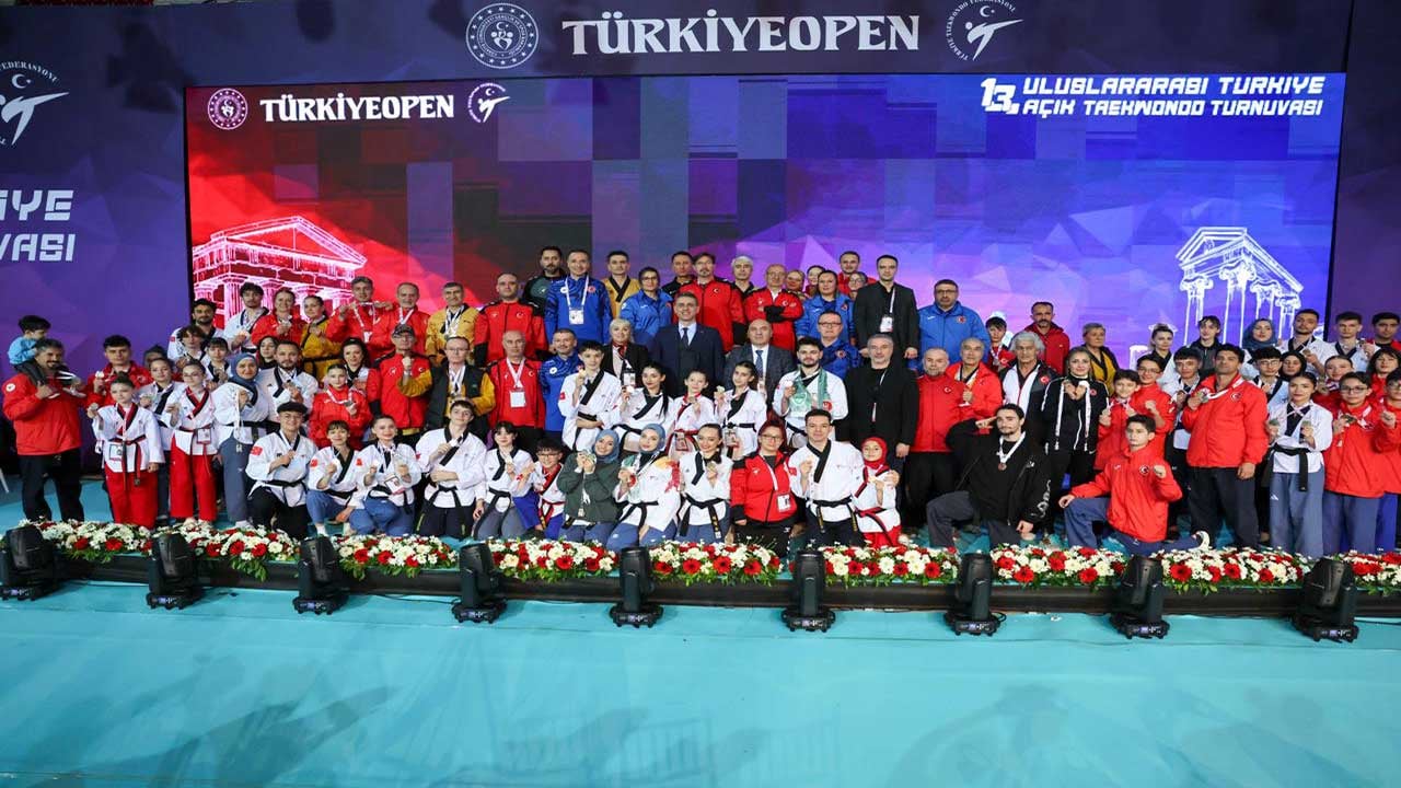 Foto - Antalya'da ay yıldız rüzgarı! Milli sporcularımız 116 madalya ile gövde gösterisi yaptı!