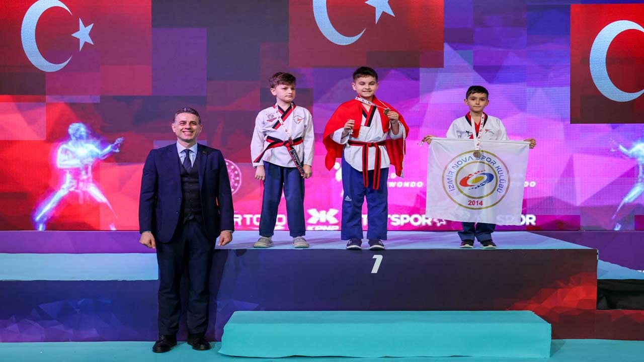 Foto - Antalya'da ay yıldız rüzgarı! Milli sporcularımız 116 madalya ile gövde gösterisi yaptı!