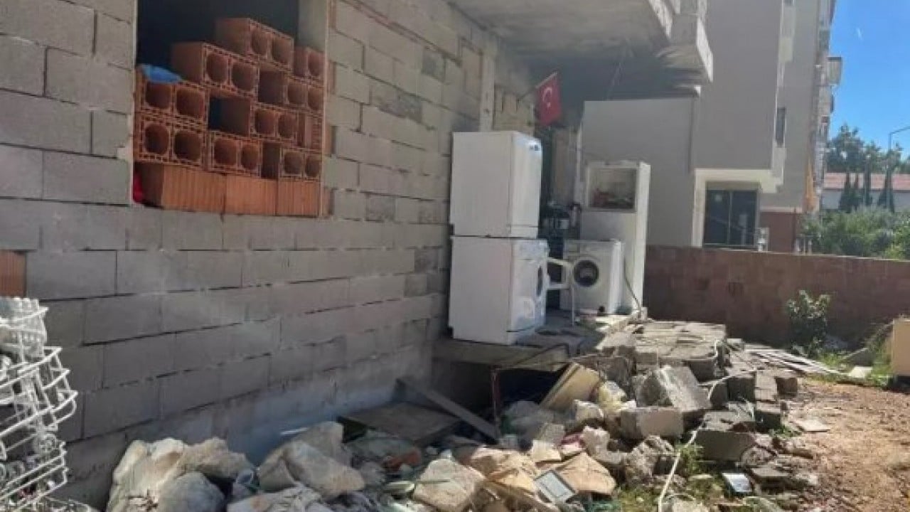 Foto - Antalya'da bir garip olay: Evleri olmadan ev sahibi oldular!