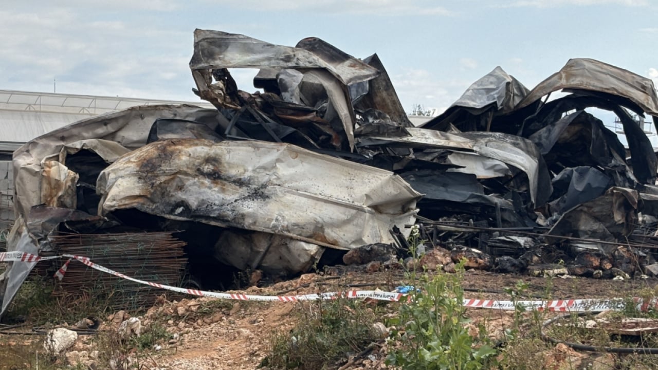 Foto - Antalya’da facia! Konteynerde yangın çıktı! 5’i çocuk 6 ölü