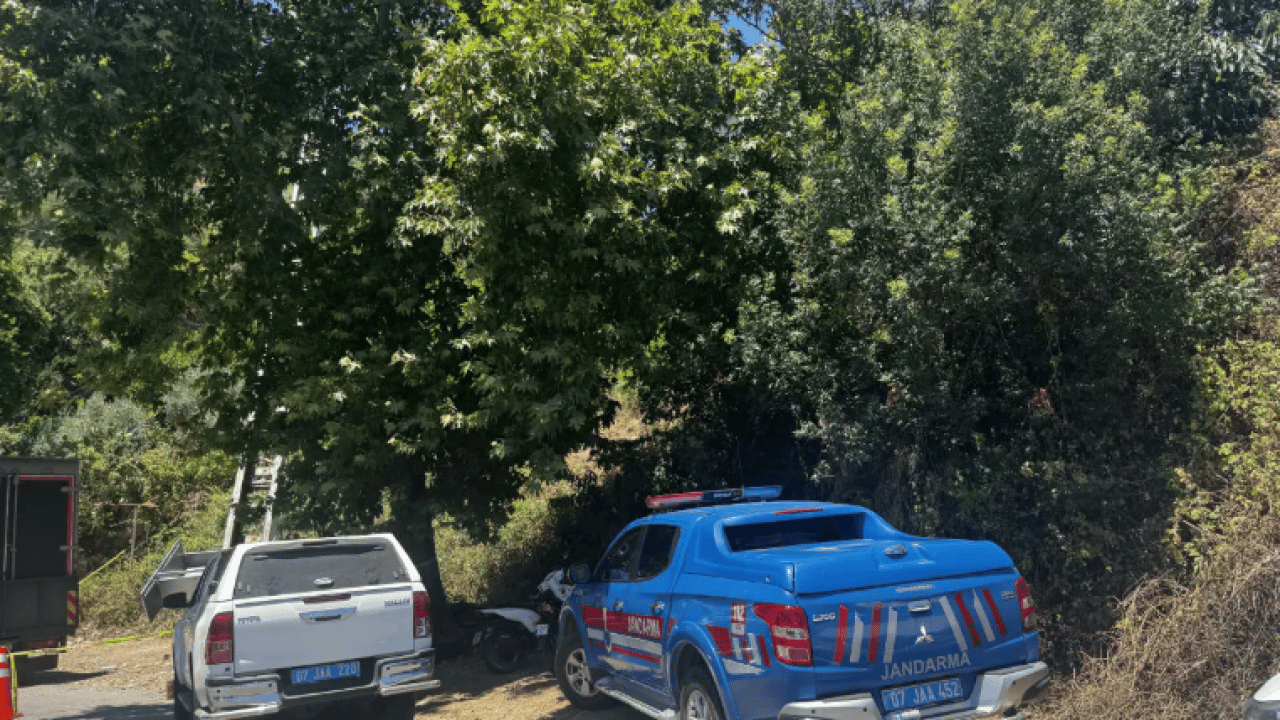 Foto - Antalya'da korkunç kaza: 2 işçi feci şekilde can verdi! 