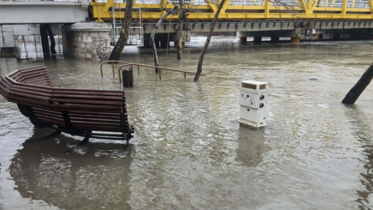 Foto - Antalya’da yağış rekoru! 40 günde bir yıllık yağmur yağdı