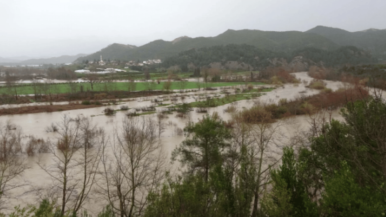 Foto - Antalya’da yağış rekoru! 40 günde bir yıllık yağmur yağdı