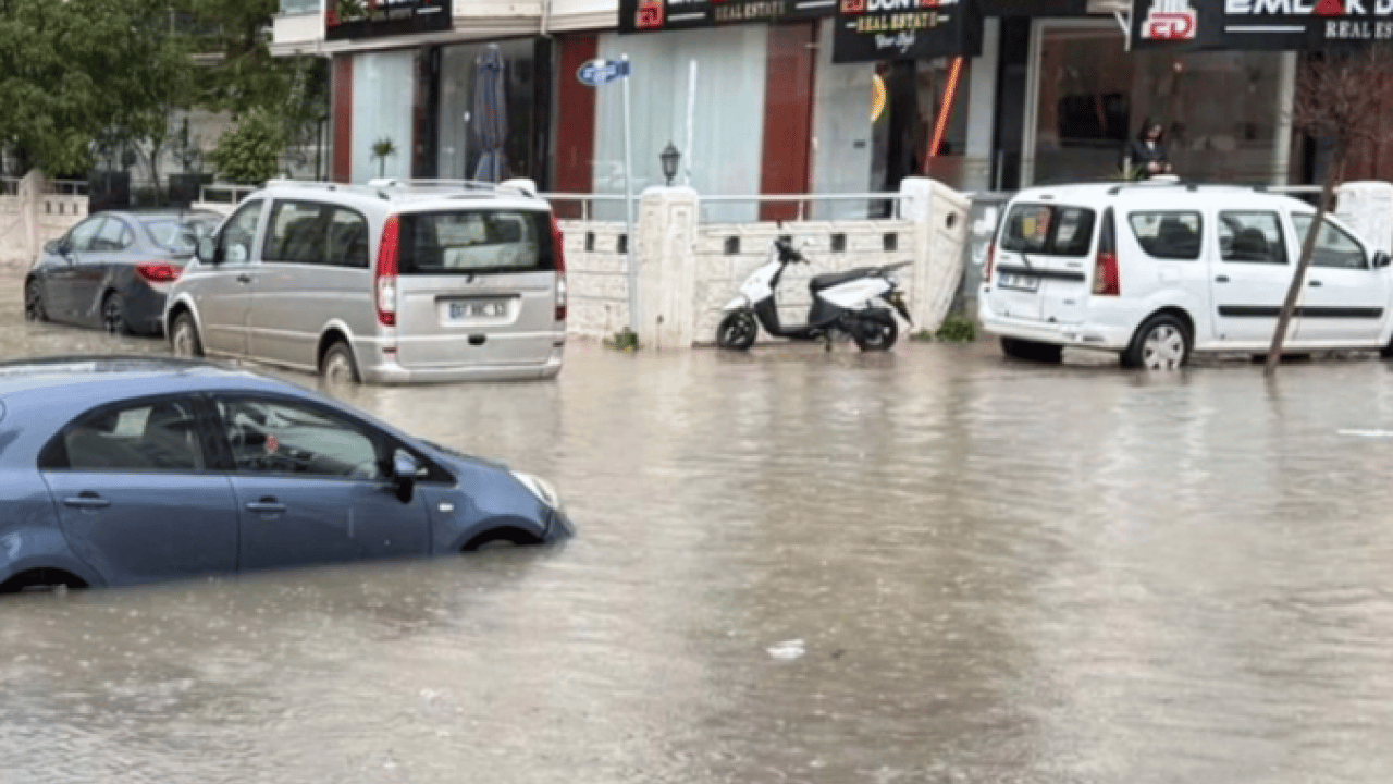 Foto - Antalya’da yağış rekoru! 40 günde bir yıllık yağmur yağdı
