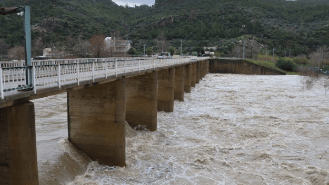 Foto - Antalya’da yağış rekoru! 40 günde bir yıllık yağmur yağdı