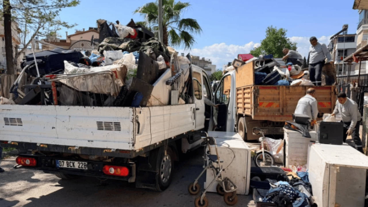 Foto - Antalya’da ‘yok artık’ dedirten görüntü! 3 yılda 20 kamyon çöp çıkarıldı