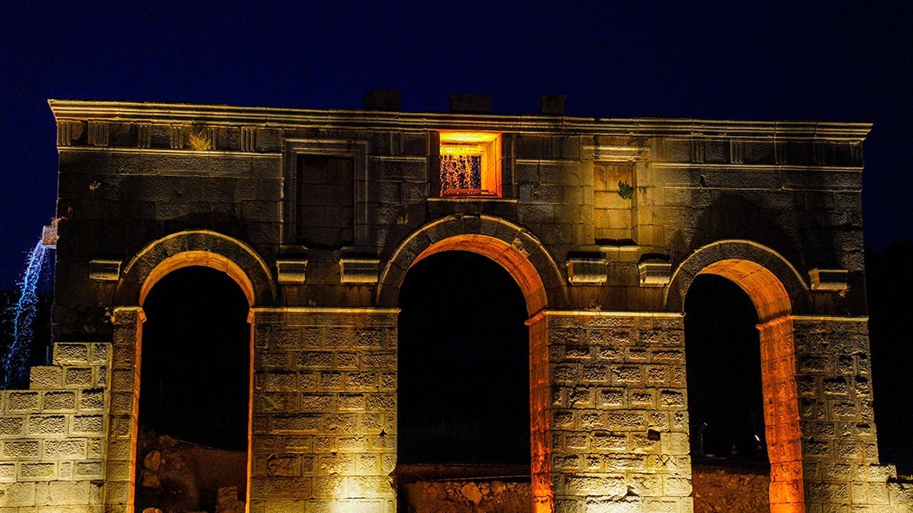Foto - Antik kapıdaki su sistemi çalıştırıldı! Patara'da 2 bin yıl sonra aynı yerden su aktı