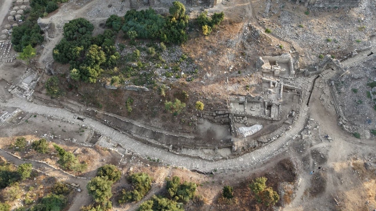 Foto - Antik tiyatrodan Akropolise uzanan 300 metrelik güzergah yeniden ayağa kaldırıldı