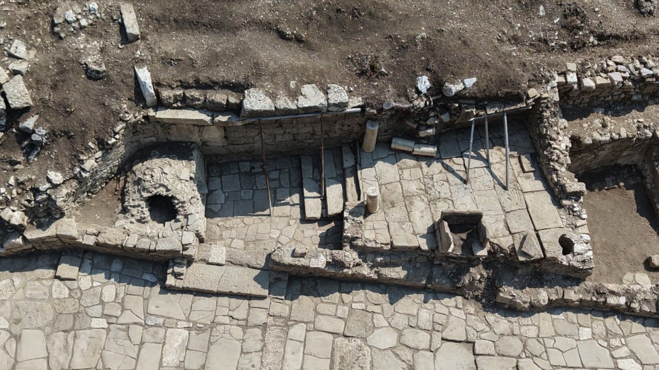 Foto - Antik tiyatrodan Akropolise uzanan 300 metrelik güzergah yeniden ayağa kaldırıldı