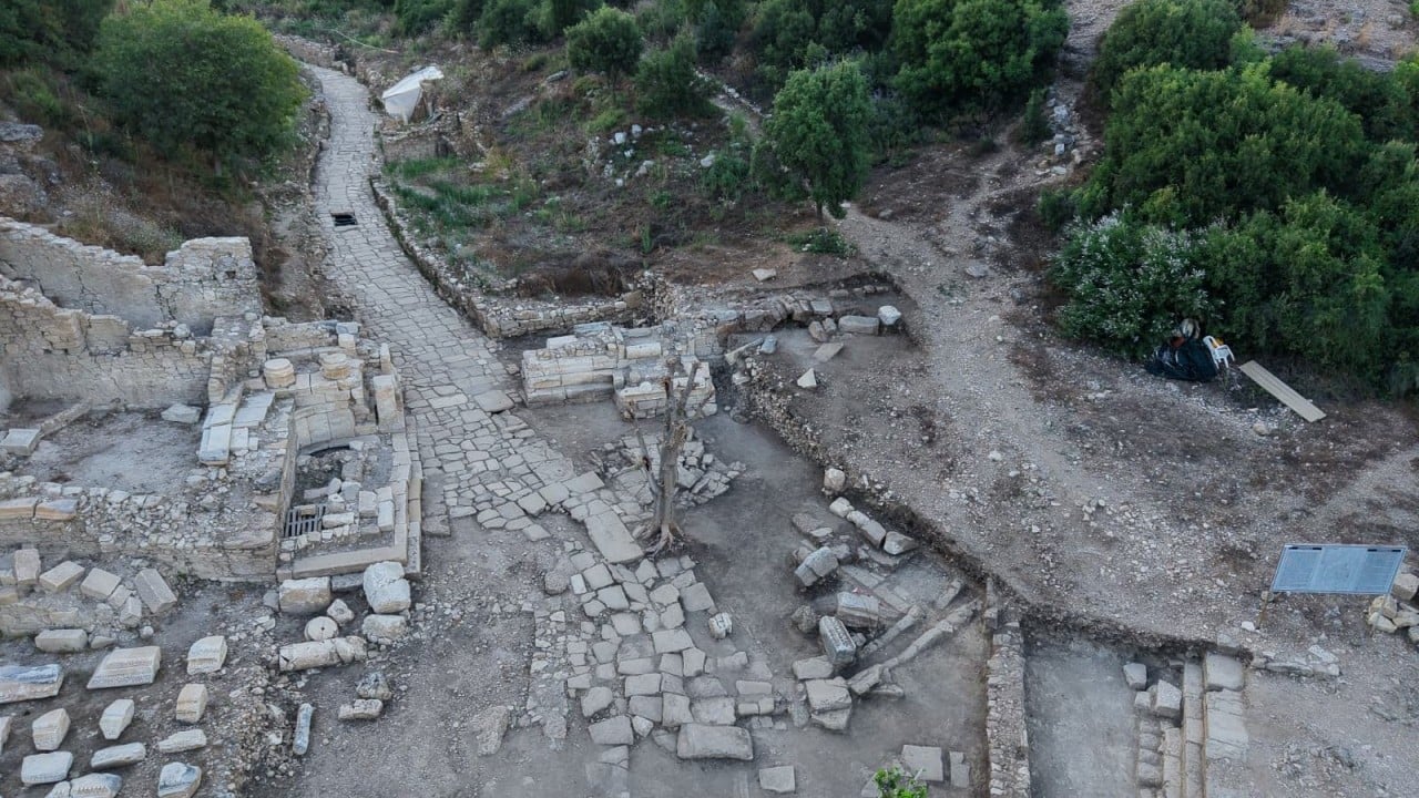 Foto - Antik tiyatrodan Akropolise uzanan 300 metrelik güzergah yeniden ayağa kaldırıldı