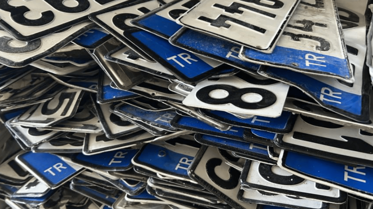 Foto - APP plaka değişiminde yoğunluk tavan yaptı! Vatandaş mağdur oldu