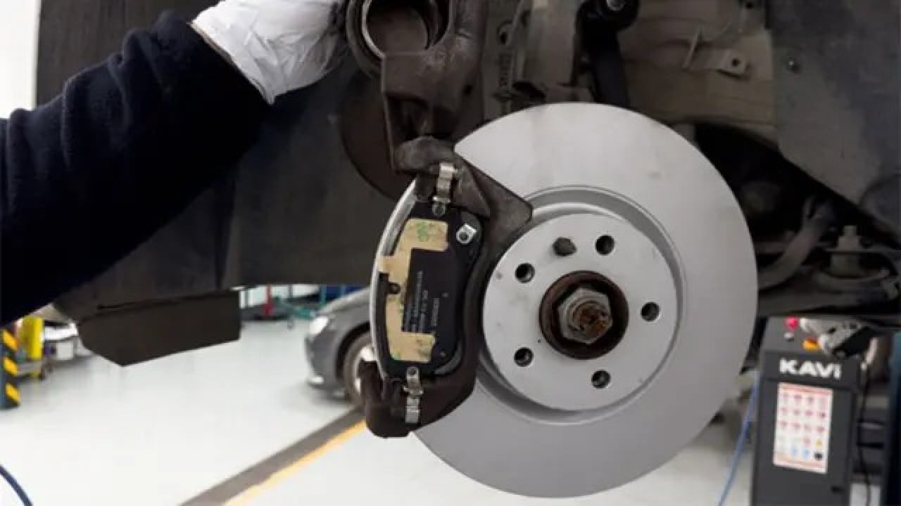 Foto - Arabanızın frenleri aniden tutmazsa... İşte hayatta kalma yöntemi!