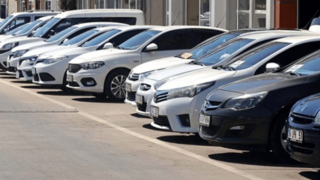 Araç alacaklar dikkat! PTT o sinsi 'kilometre oyunu’nu bozdu: İkinci el araçlarda büyük vurgun böyle engelleniyor