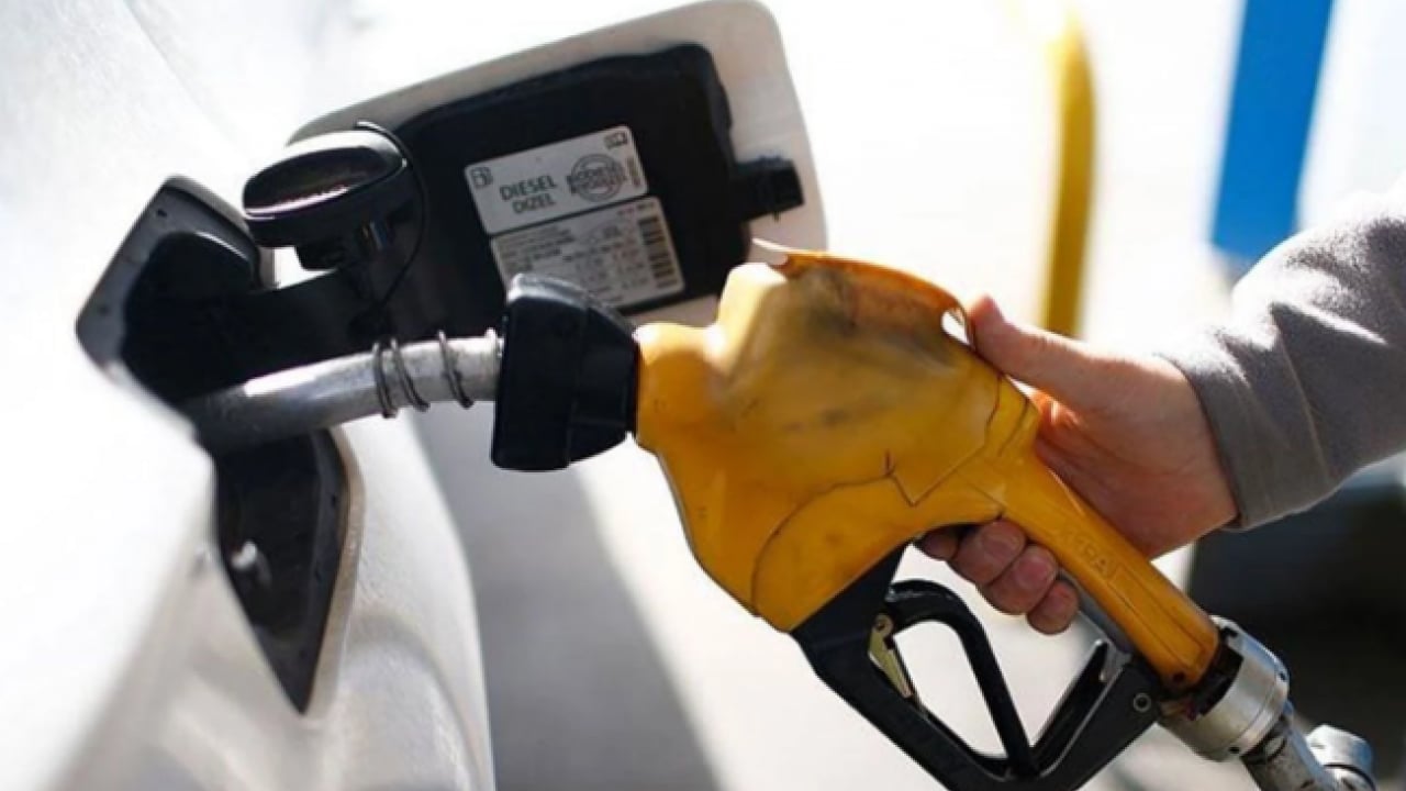 Foto - Araç sahipleri dikkat! Yeni haftada benzin veya motorine zam var mı?