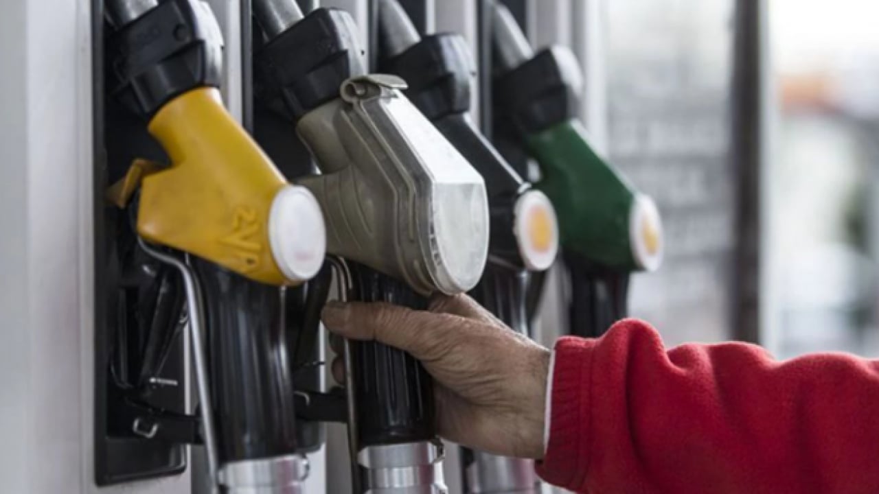 Foto - Araç sahipleri dikkat! Yeni haftada benzin veya motorine zam var mı?