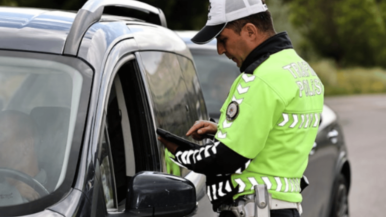 Foto - O ekipmandan aracında bulunmayan yandı! Cezası belli oldu!