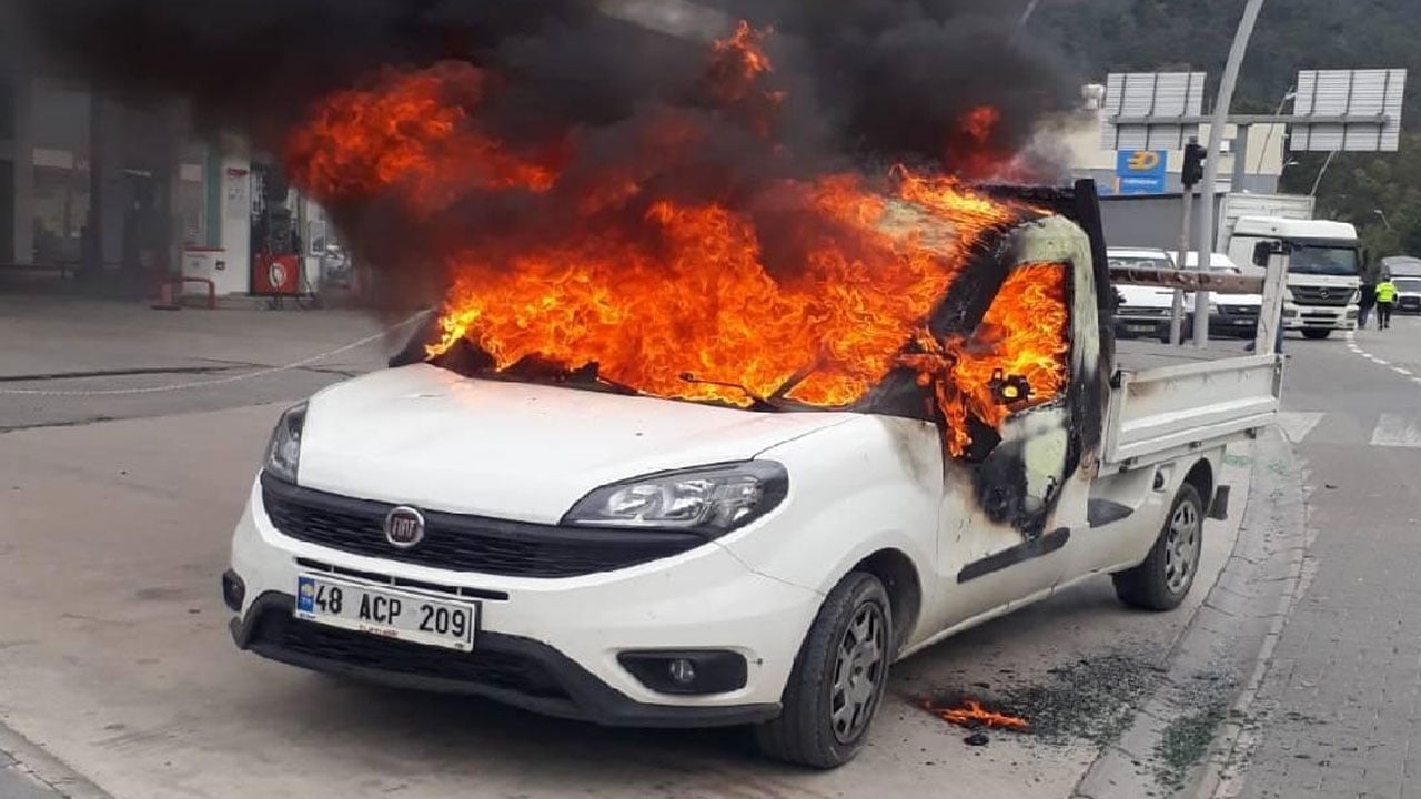 Foto - Aracınızda bunları taşıyorsanız dikkat! Alev topuna dönebilir…