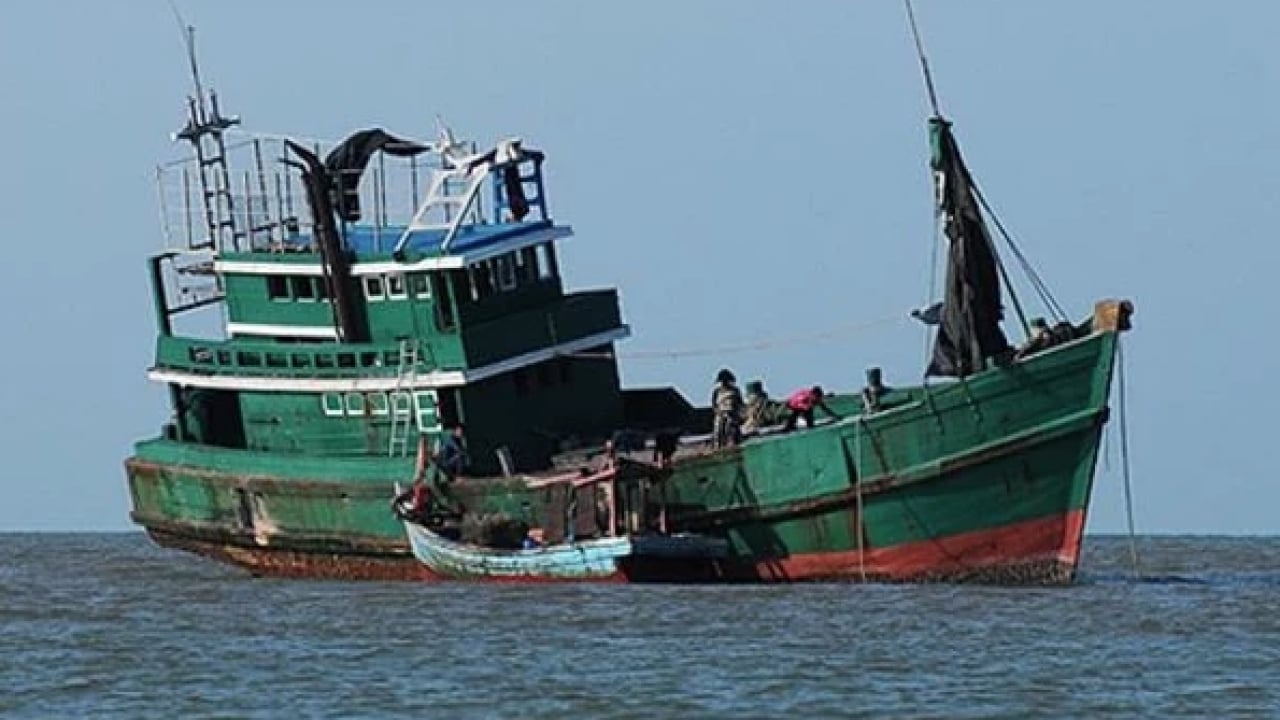 Foto - Arakanlıların çilesi bitmiyor: Tekne battı, 250 kişi kayıp