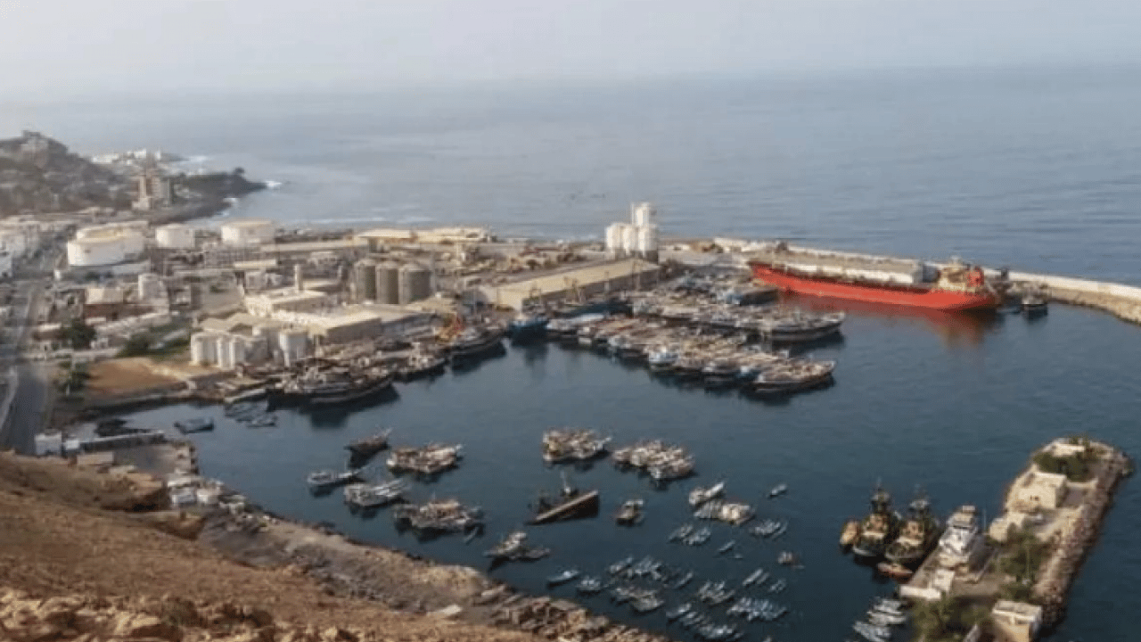 Foto - Arap Koalisyonu, BAE'yi işaret etti! Mukalla Limanı’ndaki iki gemi ile ilgili bazı ihlaller var diyerek duyurdu