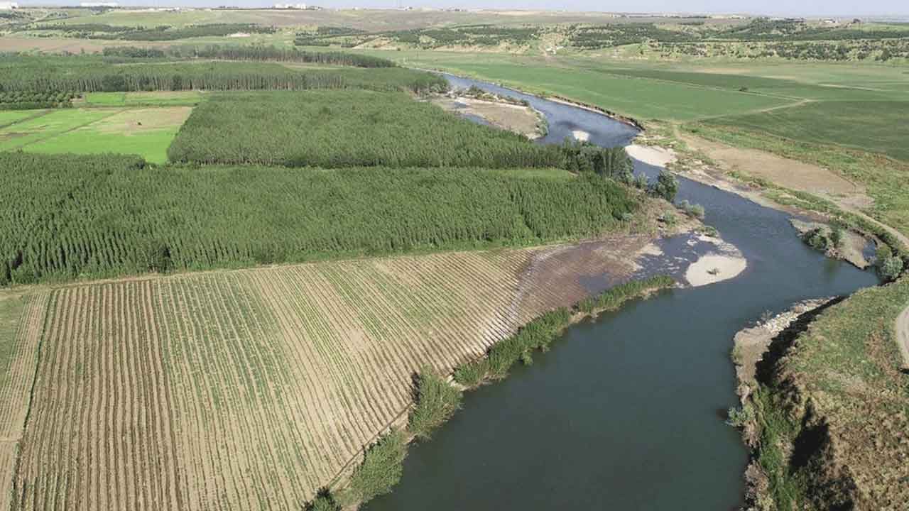 Foto - Arap ülkesinden tepki toplayan çıkış: Türkiye bize saniyede 500 metreküp su yollamalı