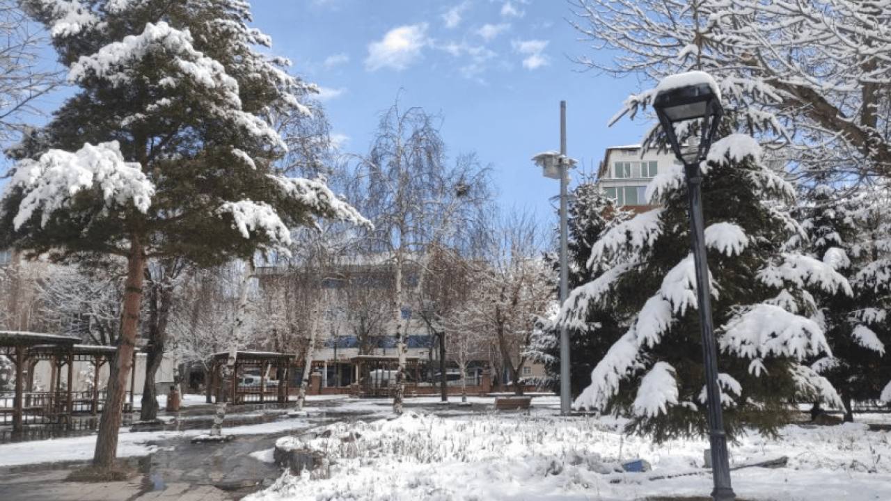 Ardahan’da kar görüntüleri mest etti