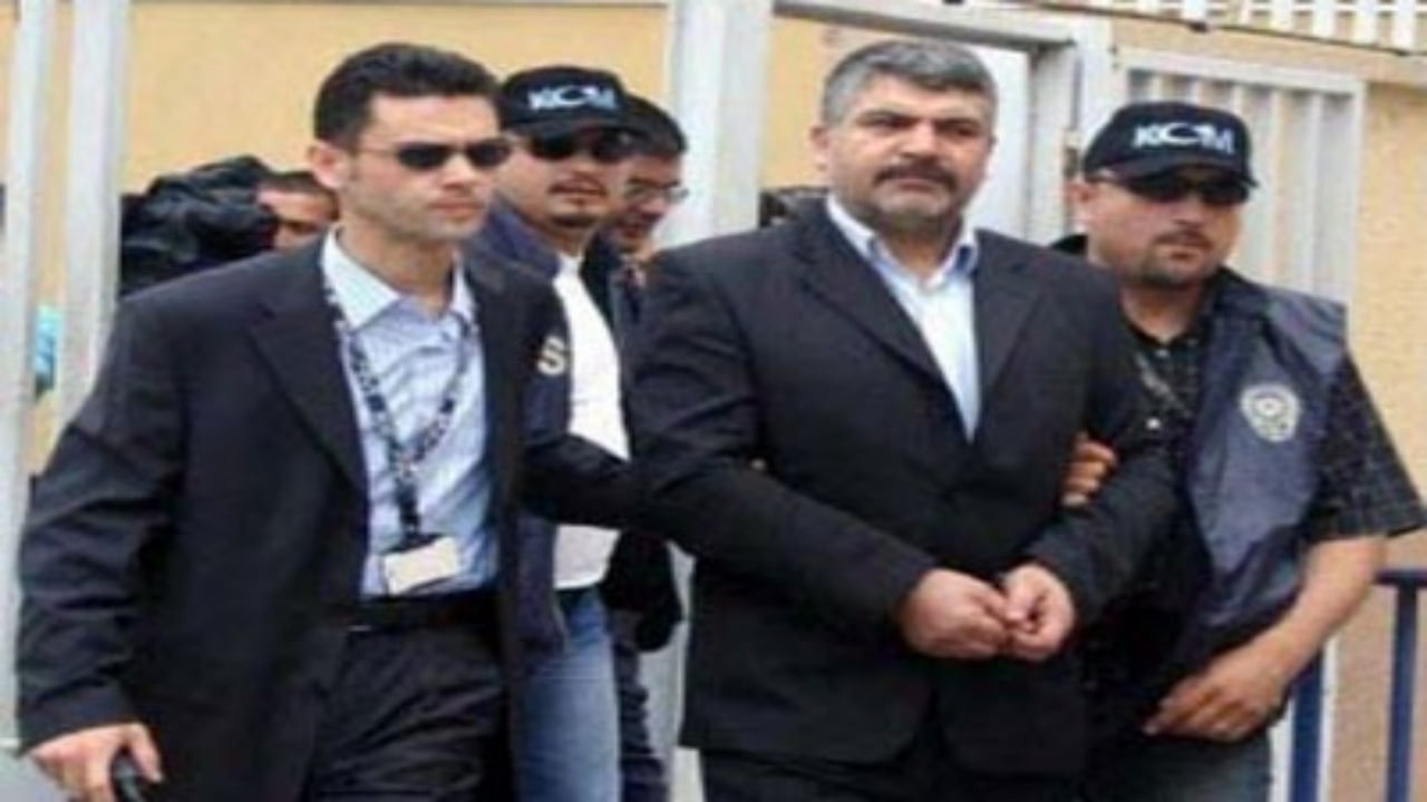Foto - Arkasındaki MHP amblemi dikkat çekti! İbrahim Tatlıses’i felç ederek hayatını karartan Abdullah Uçmak’tan ilginç talep