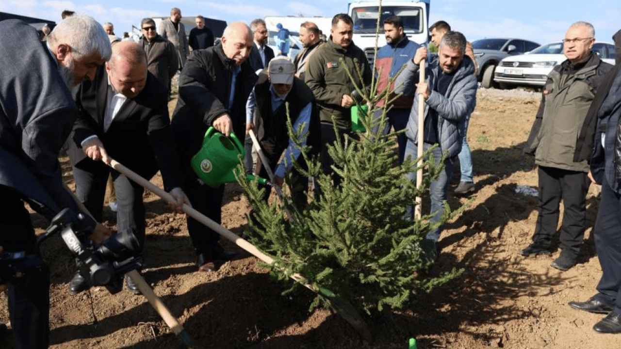 Arnavutköy’de duygulandıran etkinlik: Gazze şehitleri için 10 bin fidan dikildi