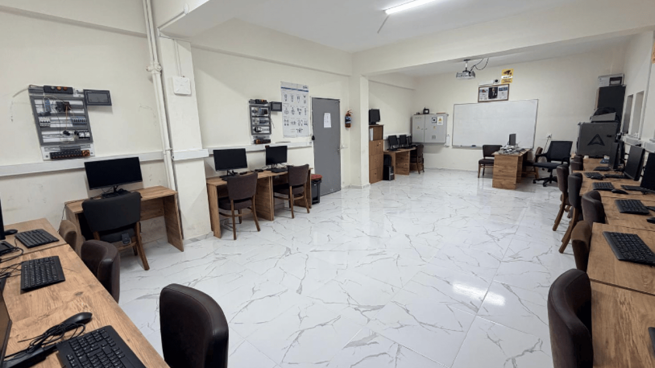 Foto - Arnavutköy'de eğitimde dönüşümün mimarı: Okul Müdürü Yunus Topuz'un stratejik hamleleri...