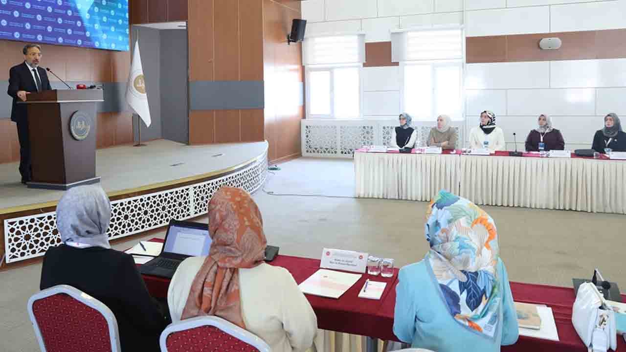 Foto - Arpaguş: Çocuklarımız medeniyet değerlerimizle buluşmalı: Kur’an’ı öğrenmeli ve O’nunla yaşamalıyız
