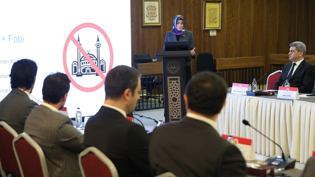 Foto - Arpaguş toplantıya katıldı: İslamofobiye karşı verilen mücadele, insan onurunu koruma mücadelesidir