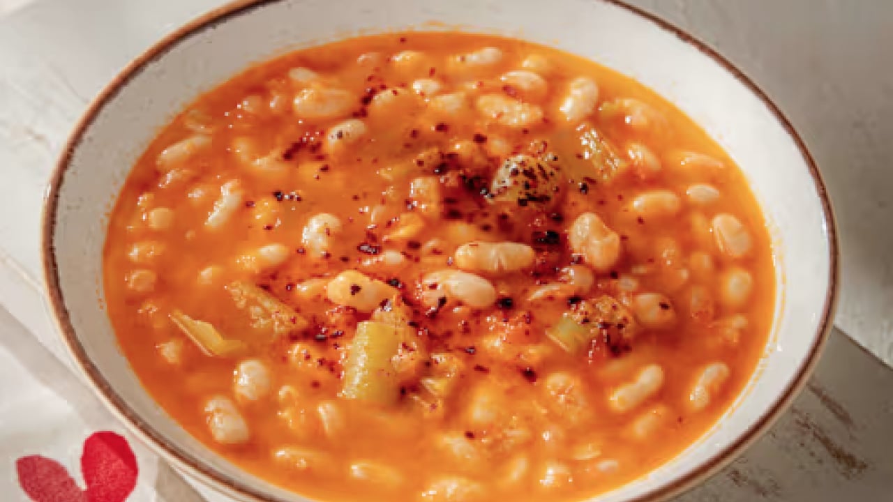 Artık akşamdan ıslatmayın ve... Fasulyeyi 15 dakikada lokum gibi pişiren yöntem!