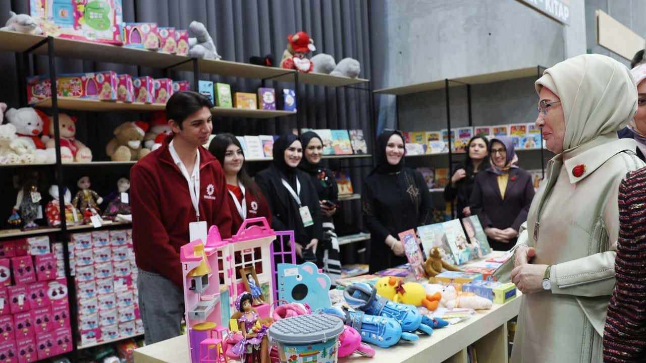 Foto - 'Artsın Eksilmesin' pazarını Emine Erdoğan açtı! İhtiyaç sahipleri nefes alacak: Bir alışveriş bin iyilik! 