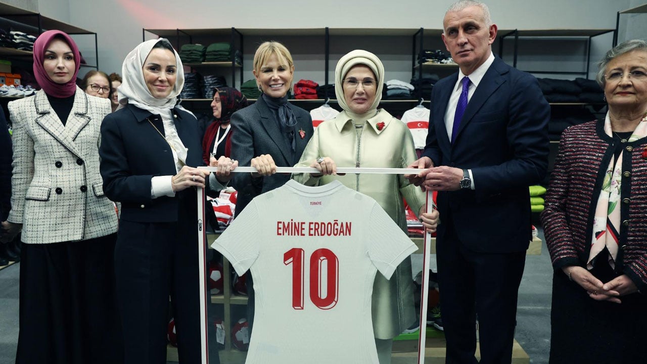 Foto - 'Artsın Eksilmesin' pazarını Emine Erdoğan açtı! İhtiyaç sahipleri nefes alacak: Bir alışveriş bin iyilik! 