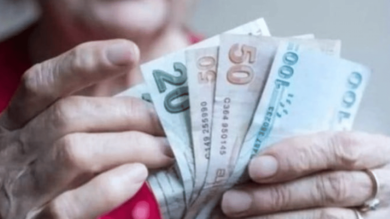 Foto - Asgari ücrette 3. toplantı bugün: Gözler Çalışma Bakanlığı'na çevrildi