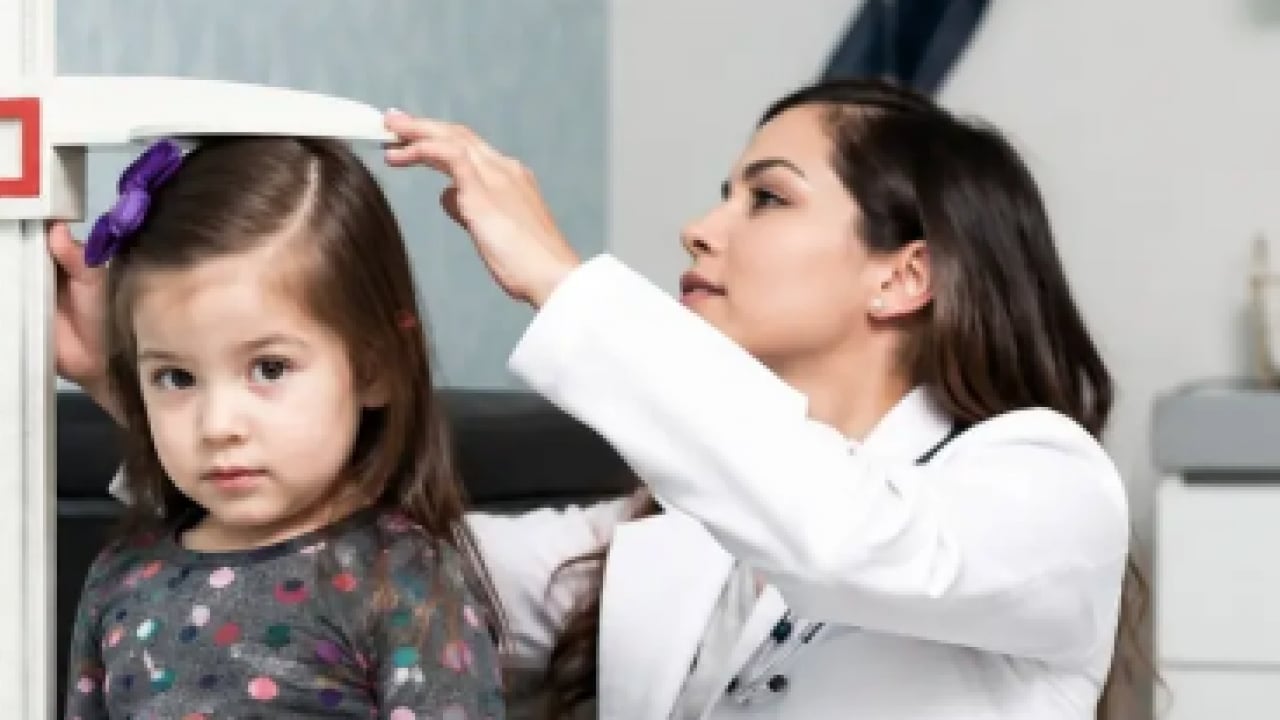 Aşırı terleme, çabuk yorulma: Çocuklarda büyüme geriliği, boy kısalığı: Kalp hastalığının belirtisi... 