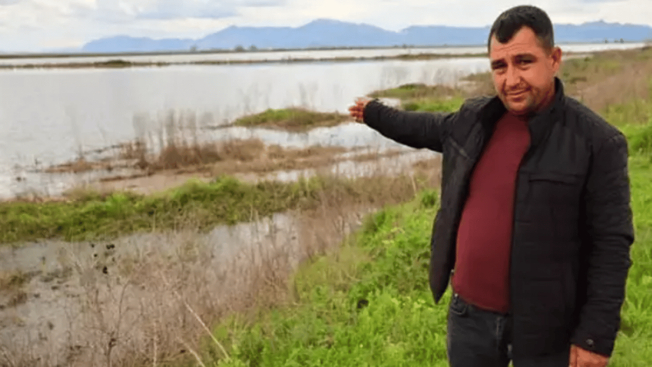 Foto - Aşırı yağışlar üreticiyi zorladı: Binlerce dönüm ekili alan göle döndü