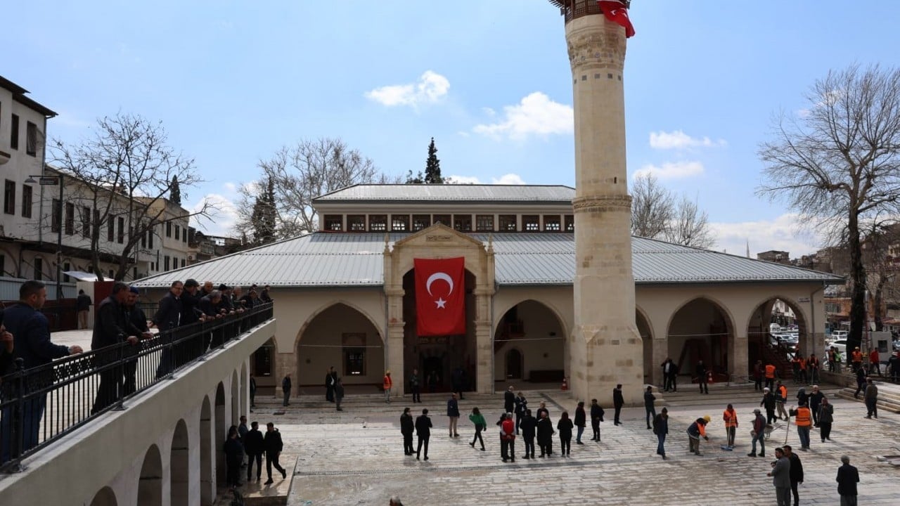 Foto - Asırlık emanet cemaatiyle buluştu: Bakan Ersoy duyurdu: Asırlık hafızayı yeniden ayağa kaldırdık