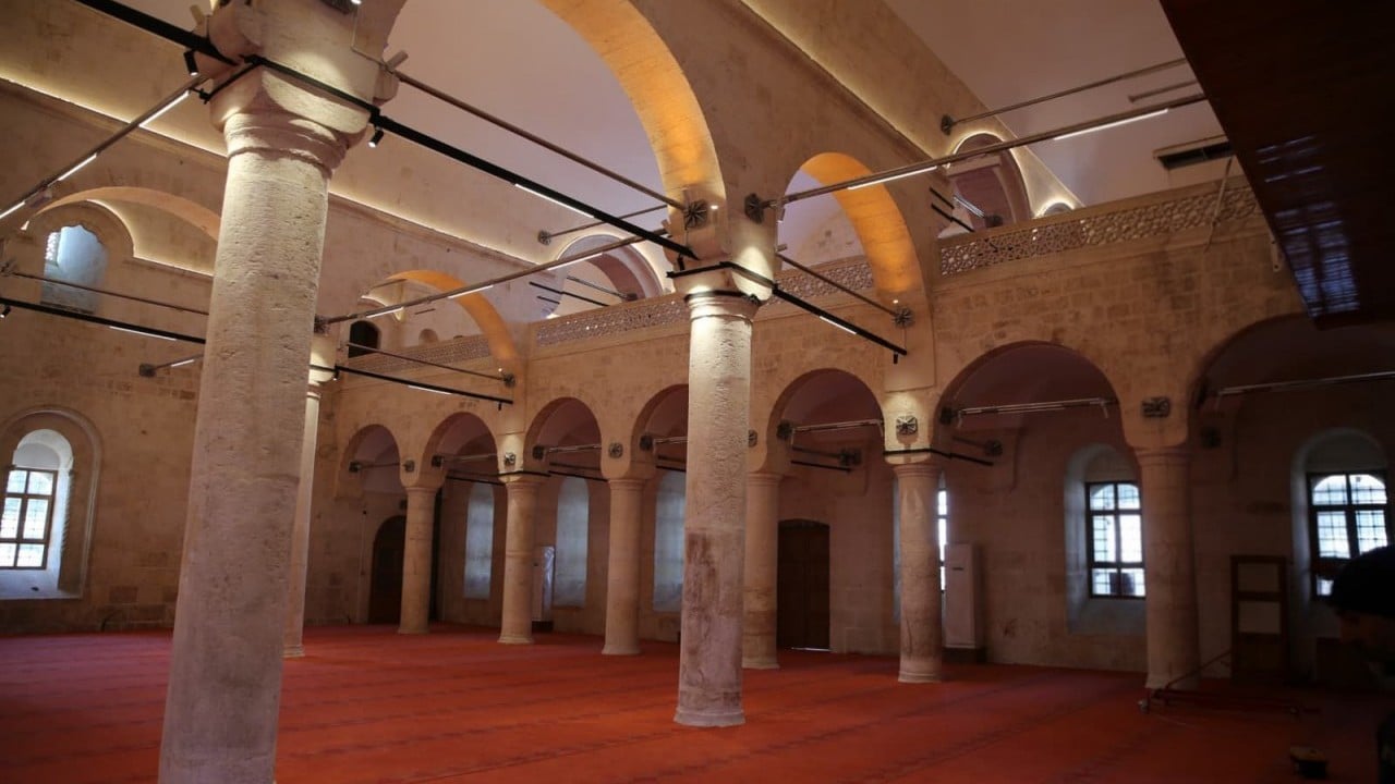 Foto - Asırlık emanetler cemaatiyle buluşuyor: 3 tarihi cami yeniden ibadete açılıyor: Bakan Ersoy paylaştı... 