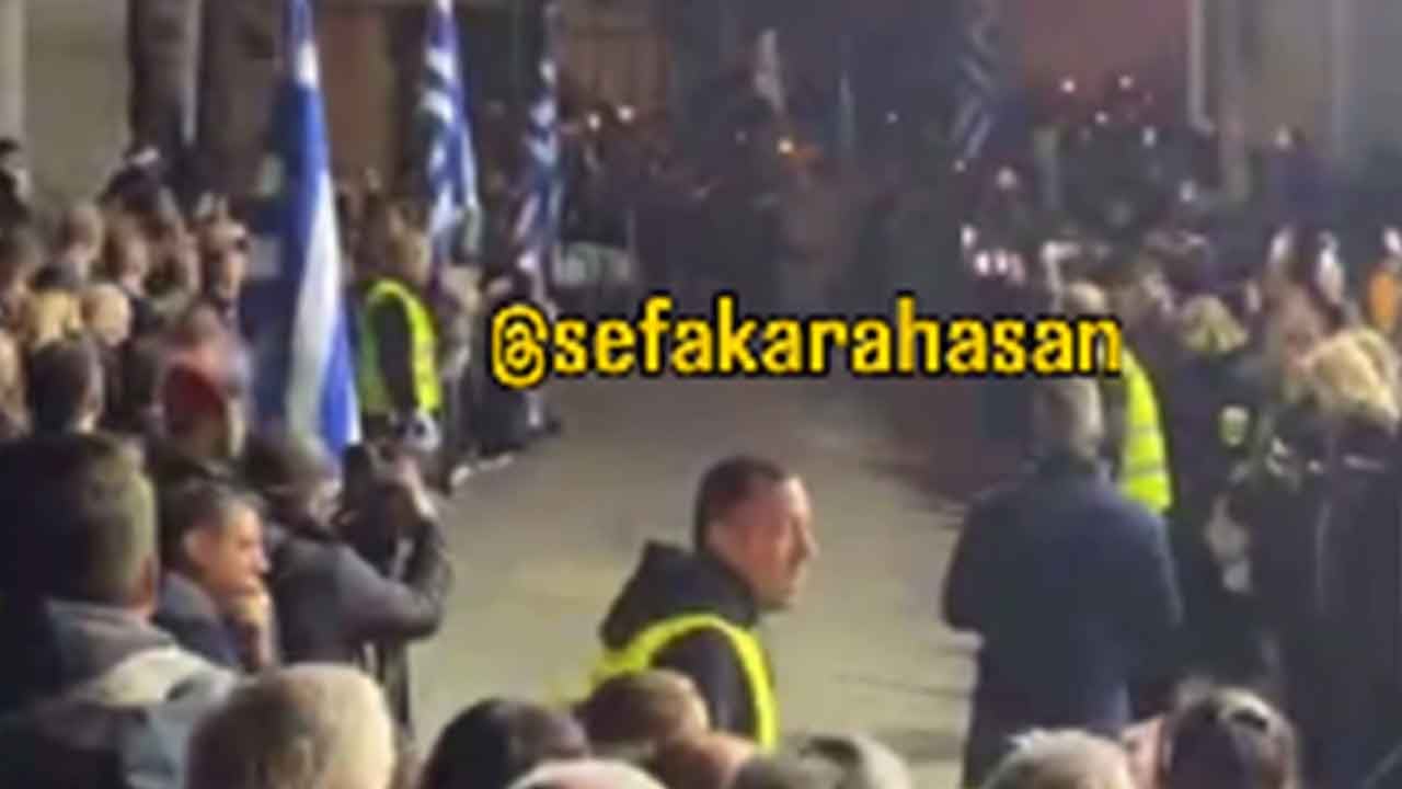 Foto - Askerler yemin edip sokağa indi: Türkiye'den intikam alacağız