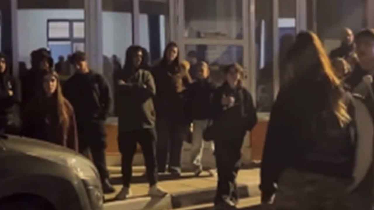 Foto - Askerler yemin edip sokağa indi: Türkiye'den intikam alacağız