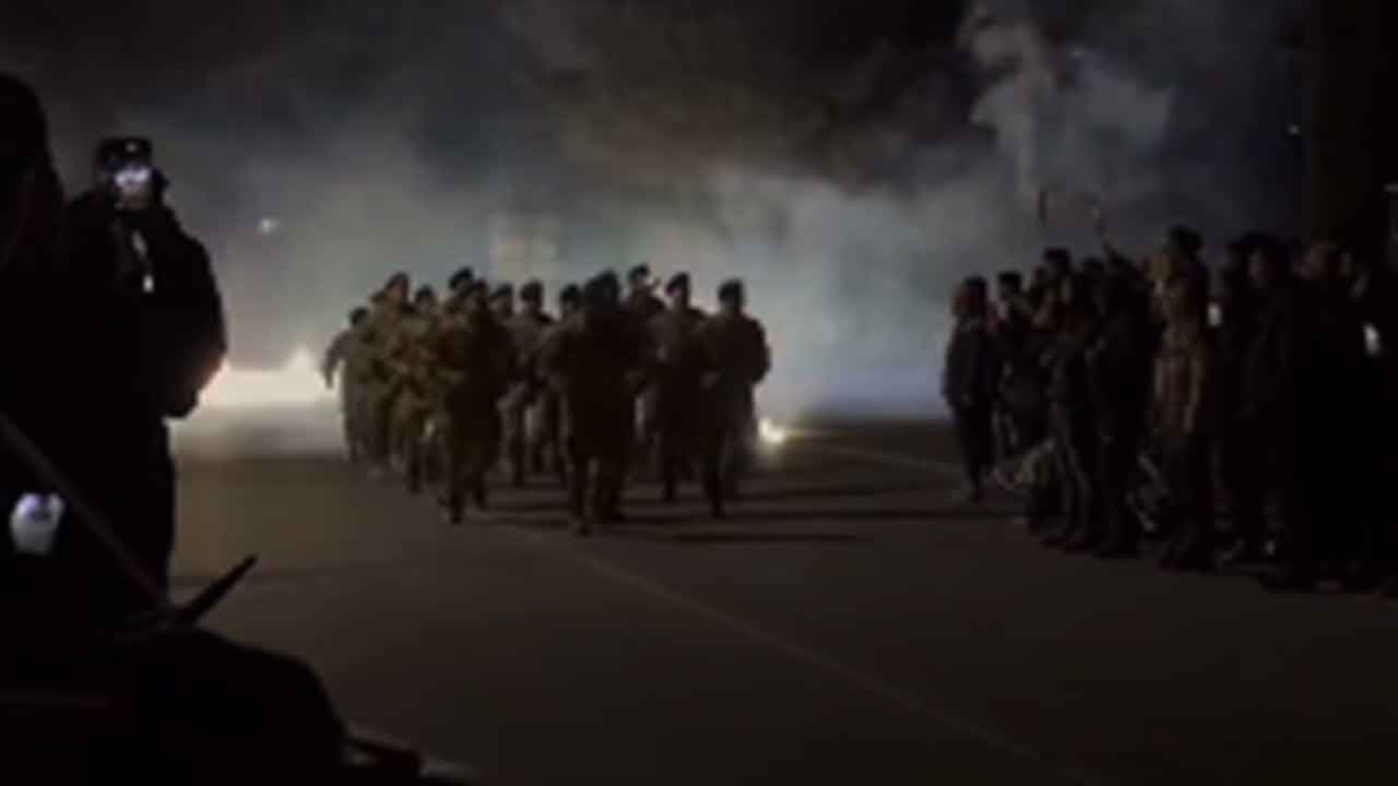 Foto - Askerler yemin edip sokağa indi: Türkiye'den intikam alacağız