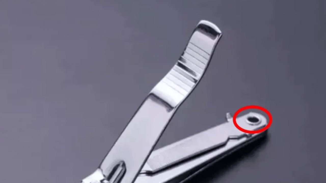 Asla aklınıza gelmez: Tırnak makaslarındaki delik ne işe yarıyor? 