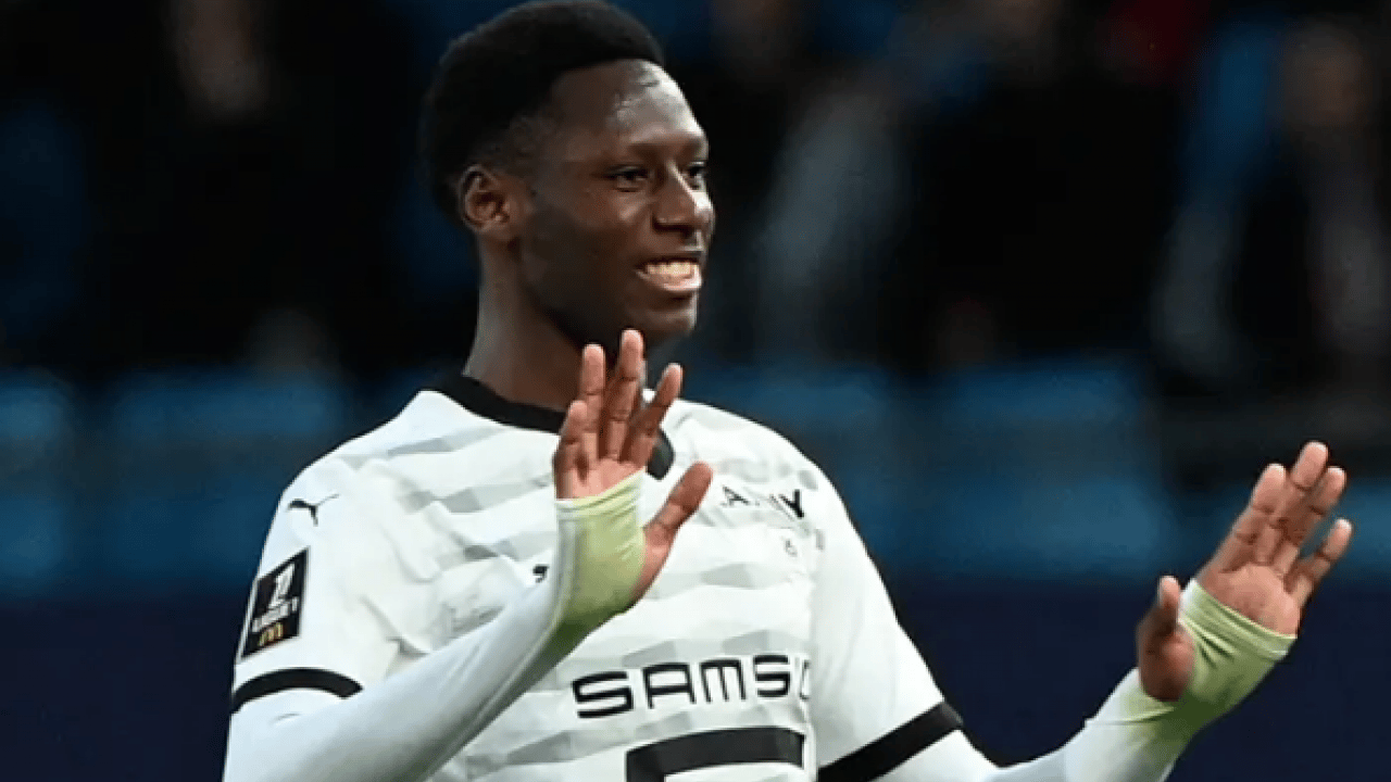 Aslan'ın orta sahasına sürpriz isim: Okan Buruk gençlerin peşinde artık...