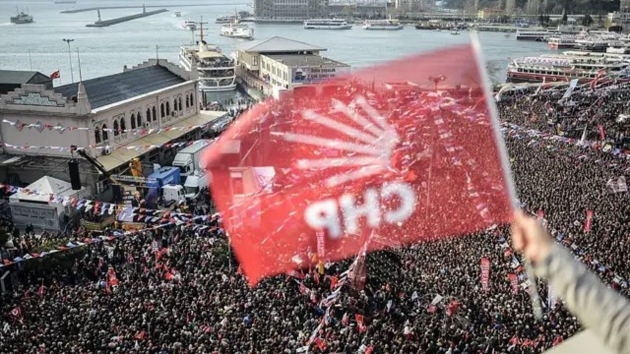 Foto - Aslı Baykal babası Deniz Baykal’ın nasıl kandırıldığını açıkladı: Üzüntü mesajlarına da inandı