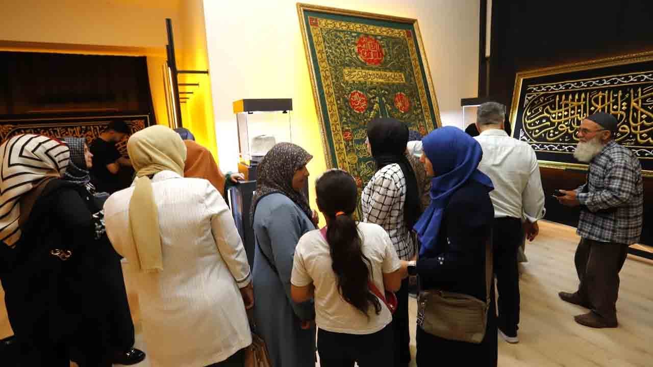 Foto - Asr-ı saadet Aksaray'da: Kutsal Emanetler Sergisi’ne yoğun ilgi